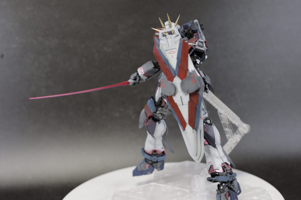 MG 1/100 ナラティブガンダム C装備 Ver.Kaを塗装作成します。⑬ナラティブガンダム完成編。ユニコーン、νガンダムと並べてみますの画像