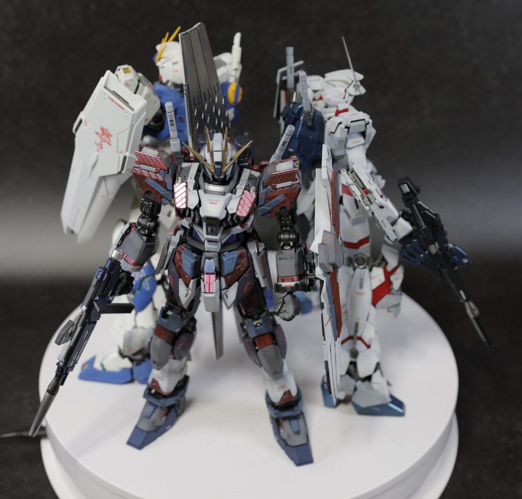 MG 1/100 ナラティブガンダム C装備 Ver.Kaを塗装作成します。⑬ナラティブガンダム完成編。ユニコーン、νガンダムと並べてみますの画像