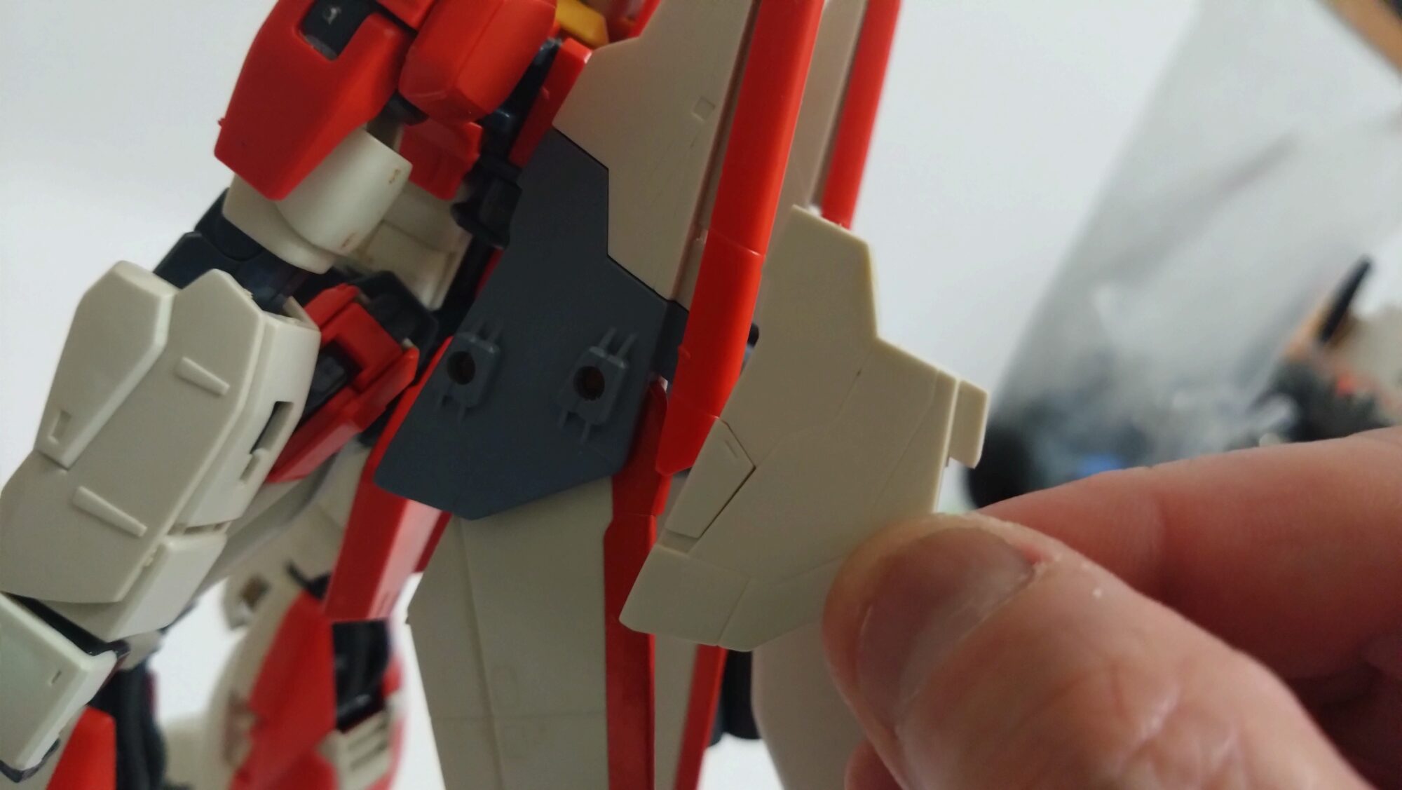 中古組み立て済みのMGゼータプラスA1+C1を分解して合成します。中古MGガンプラを再構築しながら改造する準備をするの画像