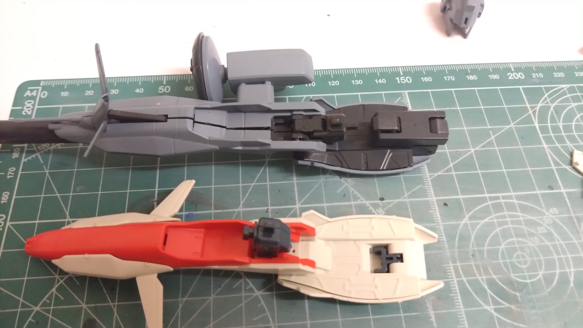 中古組み立て済みのMGゼータプラスA1+C1を分解して合成します。中古MGガンプラを再構築しながら改造する準備をするの画像