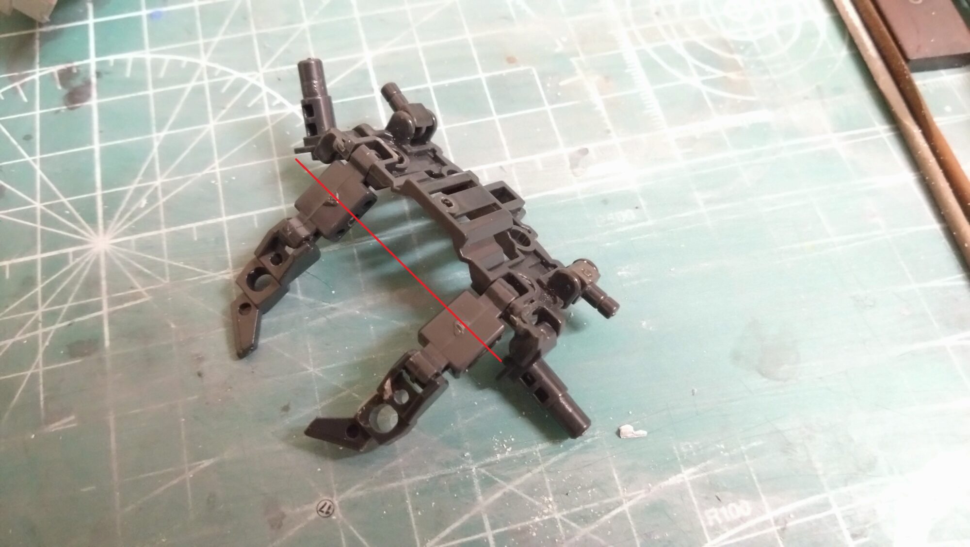 中古MGゼータプラスC1型のフレーム改造②、ウェーブ・ライダーに変形できるように内部フレームを改造しますの画像