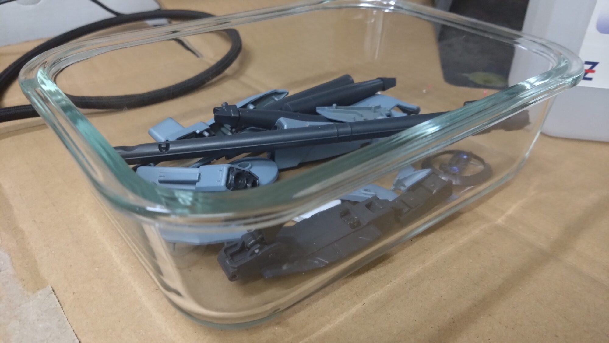 中古塗装済みプラモデルでも、IPAで塗装を剥がしてやり直せます!まずはIPA(イソプロピルアルコール)を使って塗装を剥がす方法をご紹介しますの画像