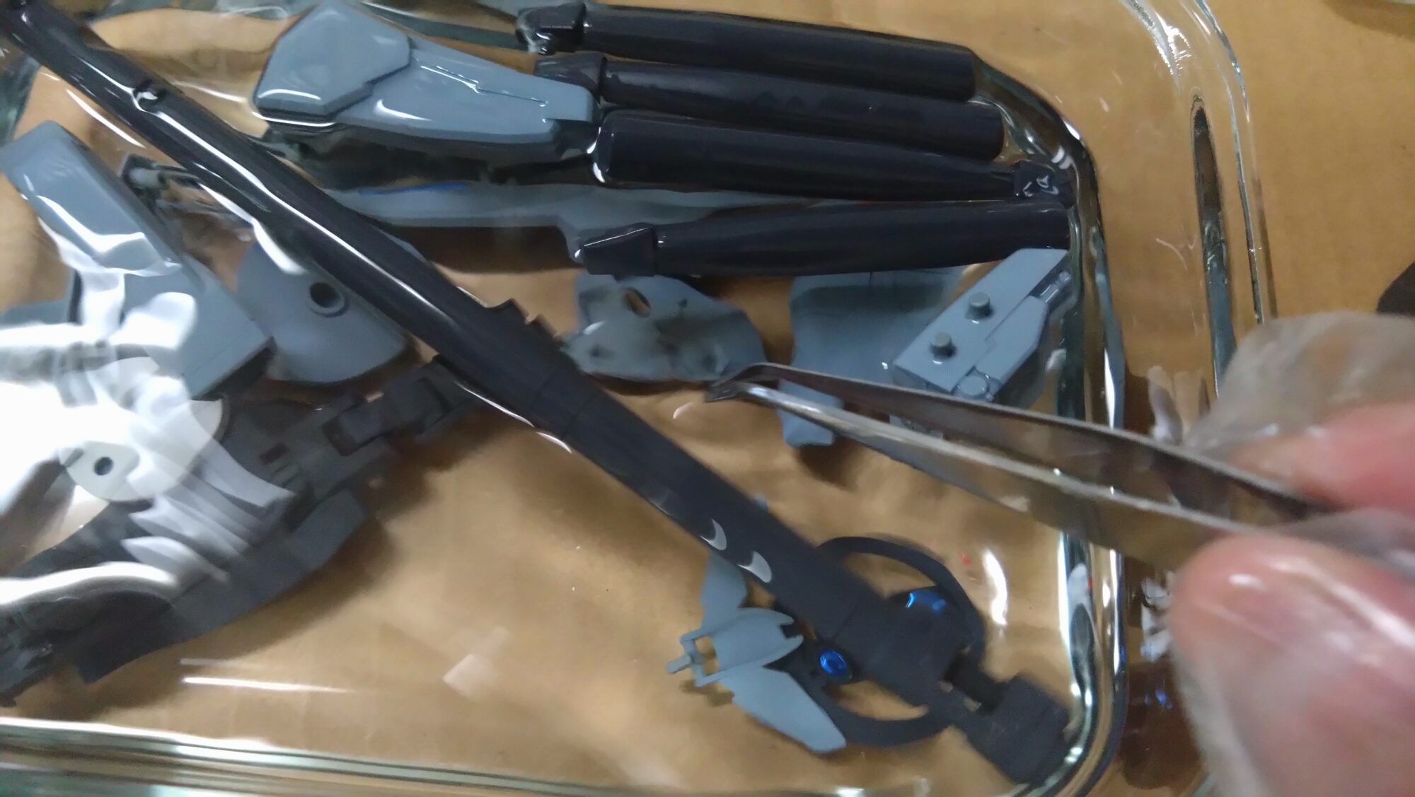 中古塗装済みプラモデルでも、IPAで塗装を剥がしてやり直せます!まずはIPA(イソプロピルアルコール)を使って塗装を剥がす方法をご紹介しますの画像